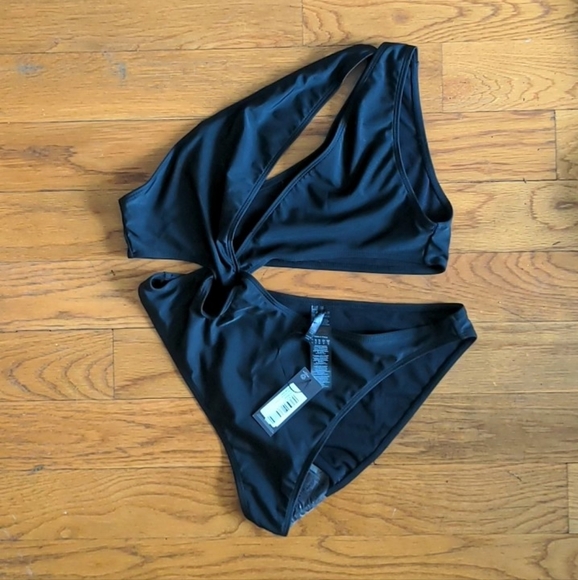 Black Loop One Shoulder Swimsuit by Pretty Little Things - Picture 3 of 4